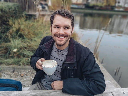 man drinking caffe